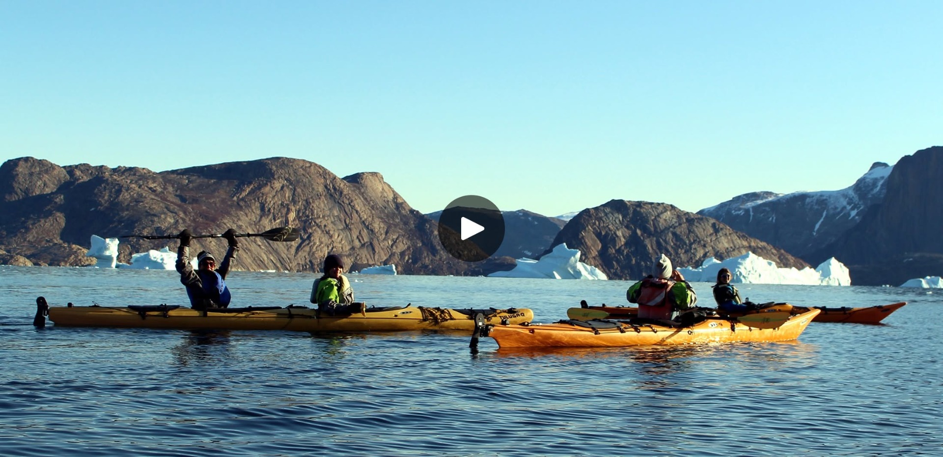 The only way to enjoy nature´s splendor is to get out there. Hotel B&B Cafeupernavik.com